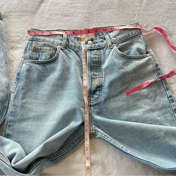 REVICE Super 80s High Rise Light Wash Baggy Jeans - Picture 9 of 9